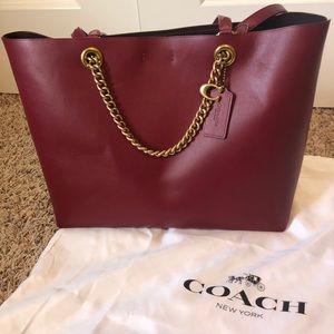 Coach Wine Red shoulder bag/tote Preowned